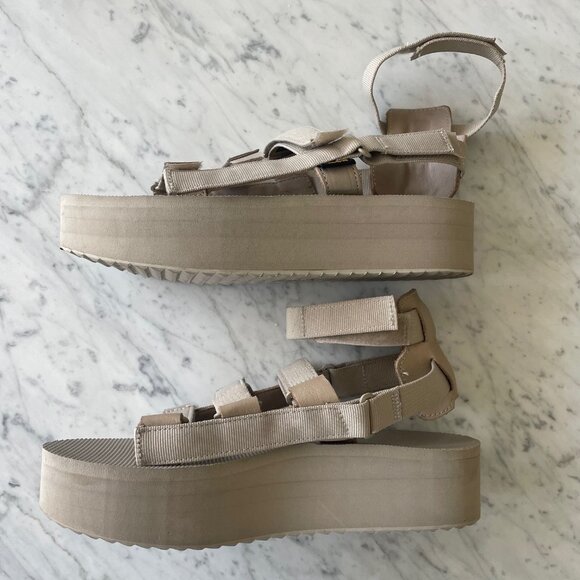 Teva Flatform Mevia Sandals - Birch US 10 - Picture 5 of 10